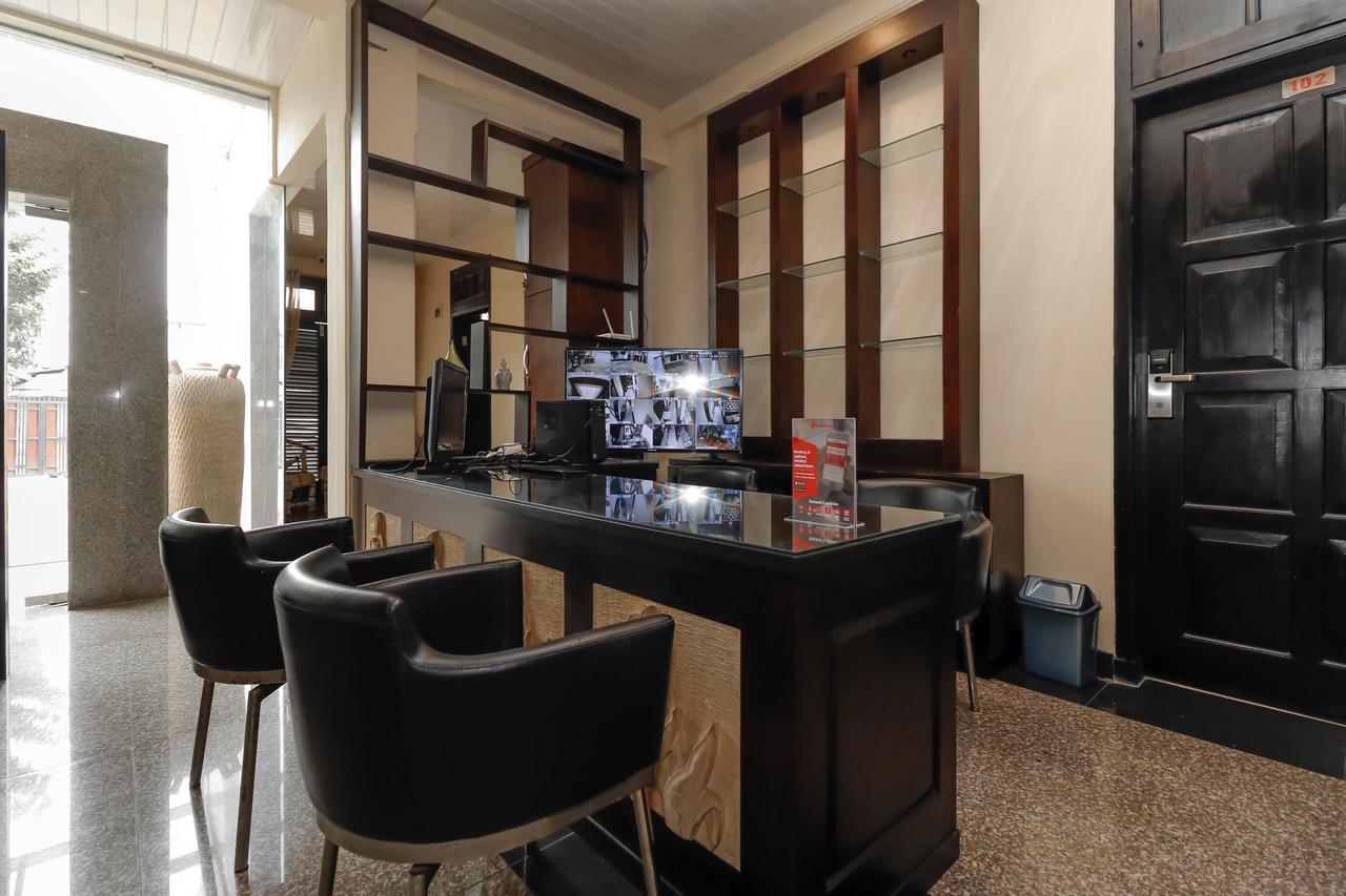 Reddoorz Plus Near Halim Perdanakusuma 2 Jakarta Exterior foto