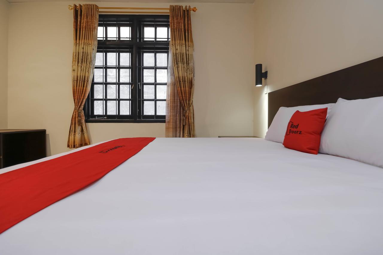 Reddoorz Plus Near Halim Perdanakusuma 2 Jakarta Exterior foto