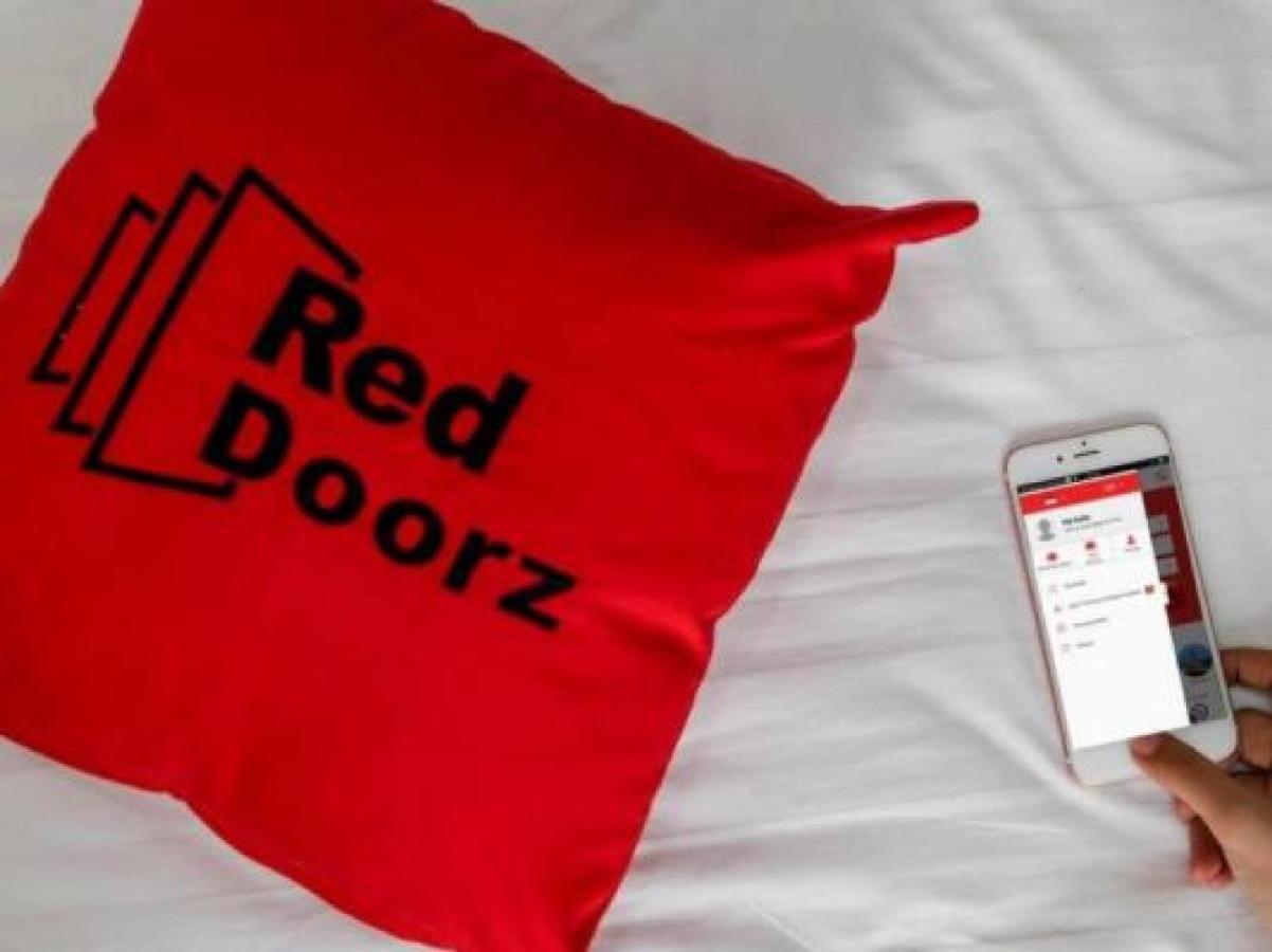 Reddoorz Plus Near Halim Perdanakusuma 2 Jakarta Exterior foto